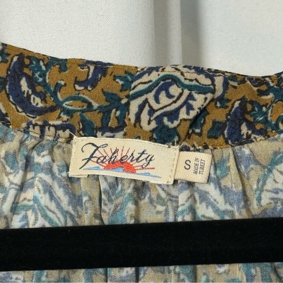 Faherty Floral Button Front Blouse Size Small Boho - Picture 2 of 13